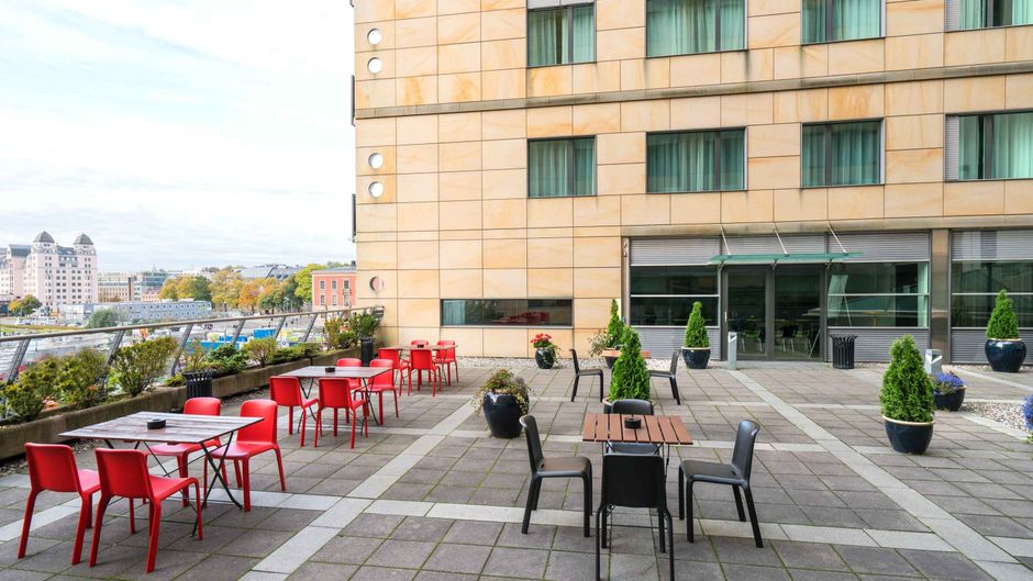 Thon Hotel Opera Exterior