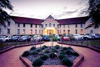 Mercure Canberra Hotel