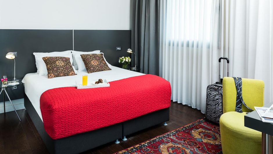Olympia Hotel Room