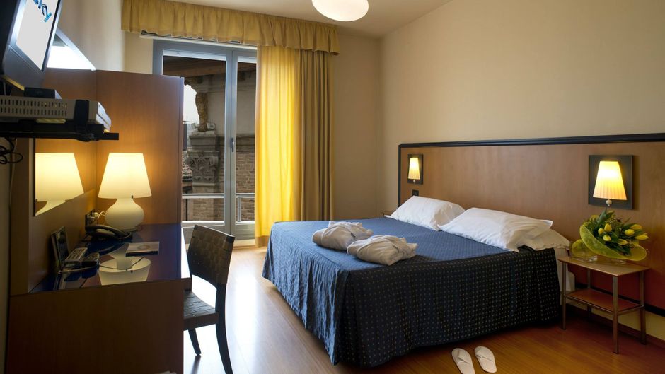 Masini Hotel Room