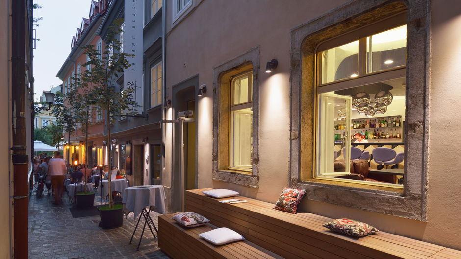 Vander Urbani Resort Exterior