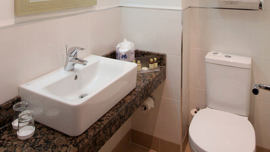 Aubrey Park Hotel Room
