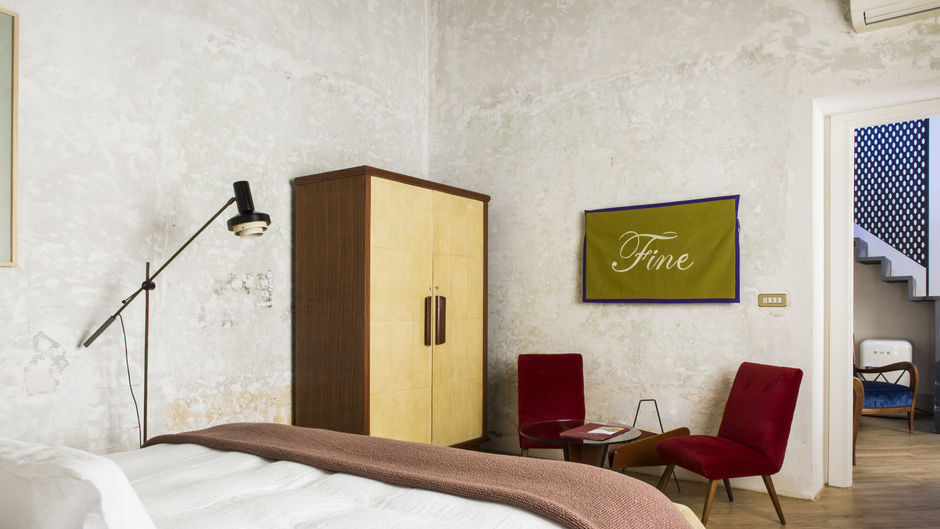 G-Rough Luxury Suites Suite