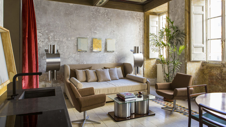 G-Rough Luxury Suites Suite