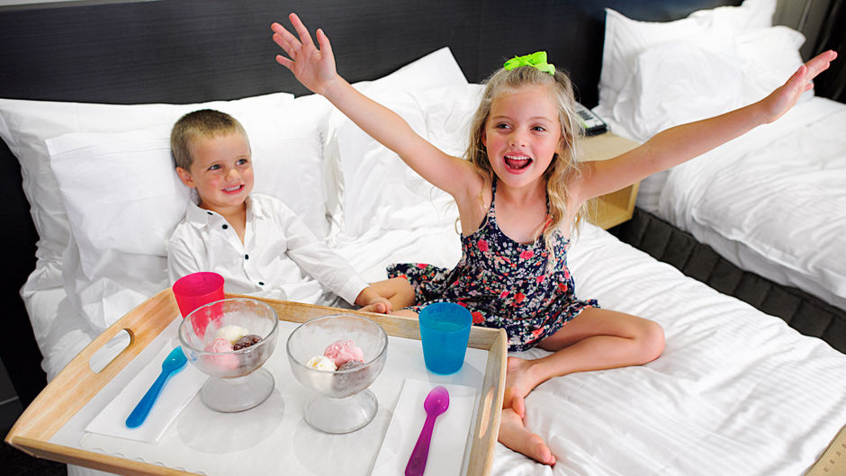 Holiday Inn Perth City Centre Room