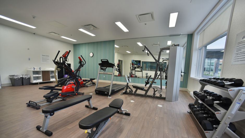 Holiday Inn Express & Suites Gatineau Health Club