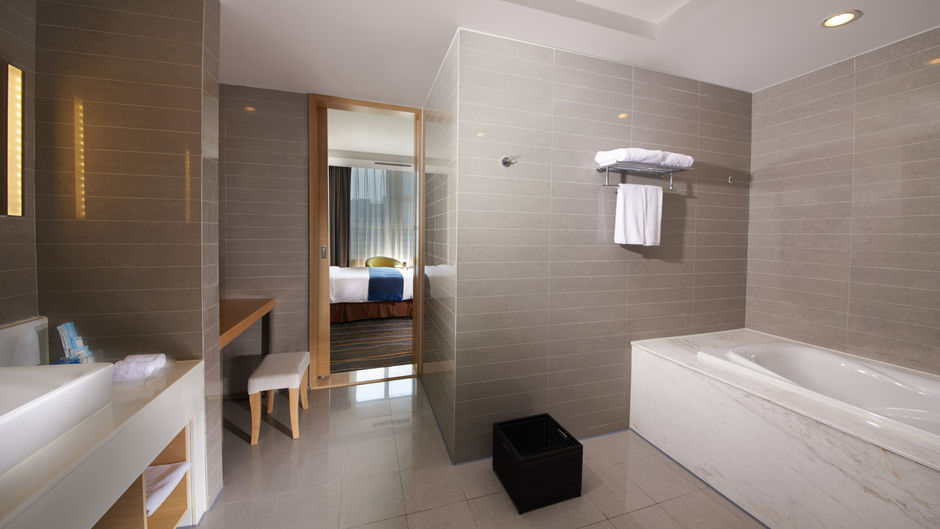 Holiday Inn Express Luoyang City Center Room