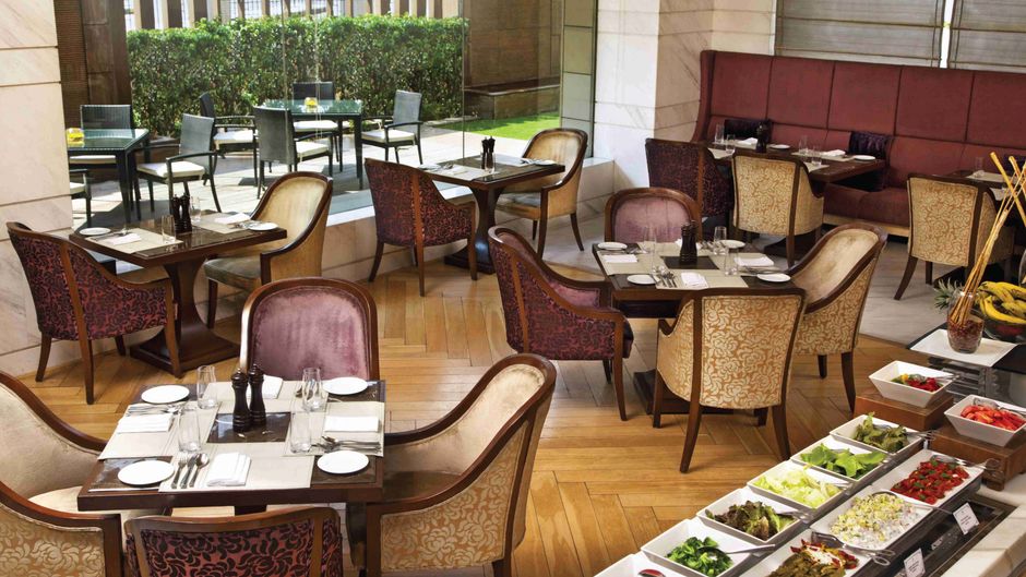 Crowne Plaza New Delhi Mayur Vihar Noida Restaurant