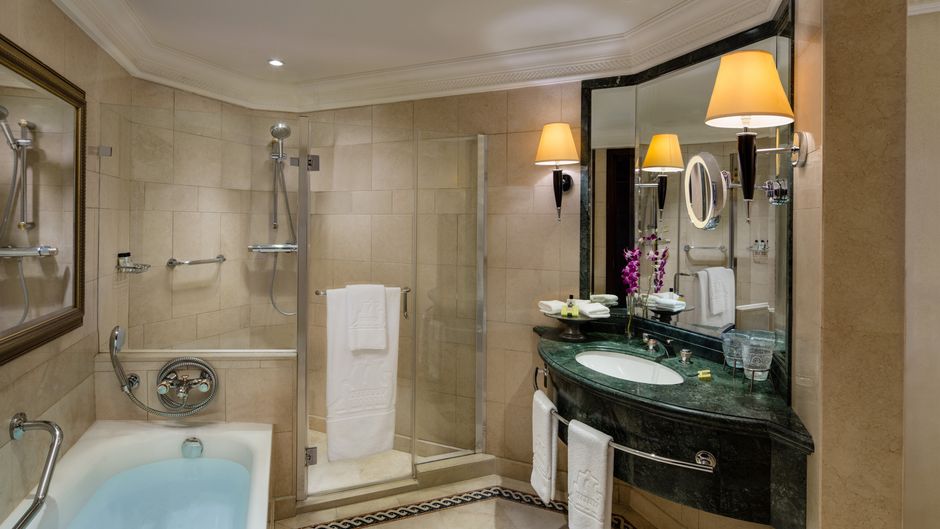 InterContinental Phoenicia Beirut Room