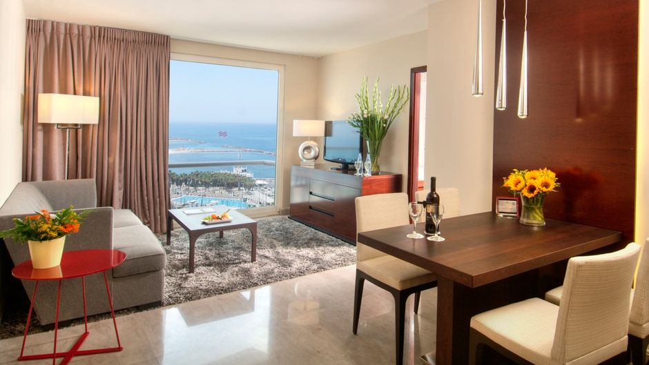 Crowne Plaza Tel Aviv Beach Suite
