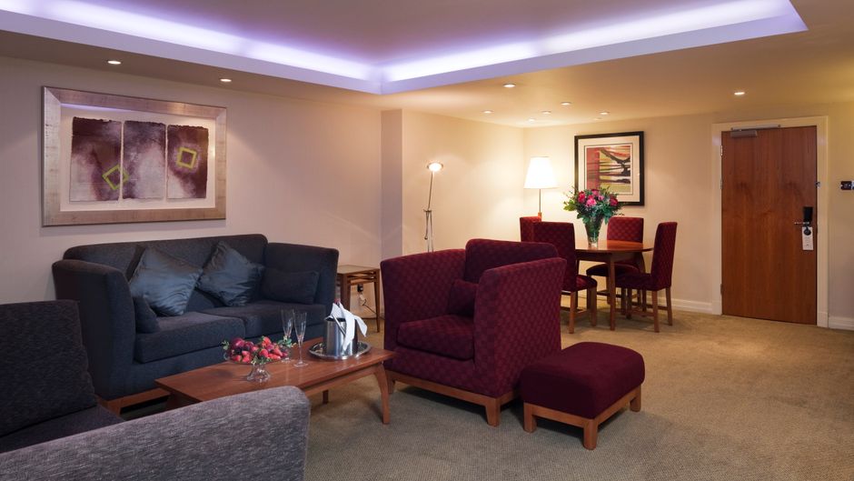 Crowne Plaza London Heathrow Suite