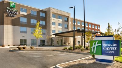 Holiday Inn Express & Suites Salisbury