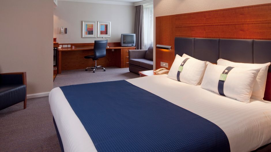 Holiday Inn Windsor Suite