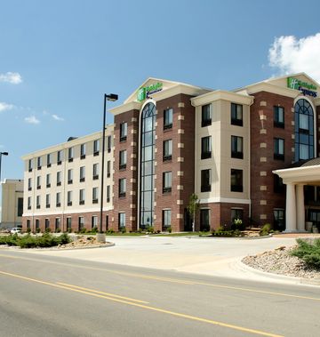 Holiday Inn Express Suites Marion