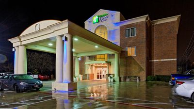 Holiday Inn Express & Suites San Antonio