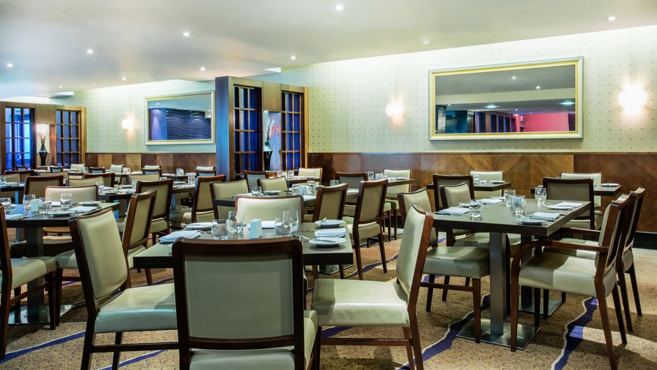 Crowne Plaza London Ealing Restaurant