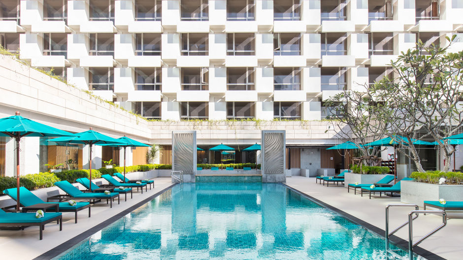 Holiday Inn Bangkok Pool