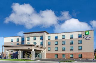 Holiday Inn Express & Suites Atchison