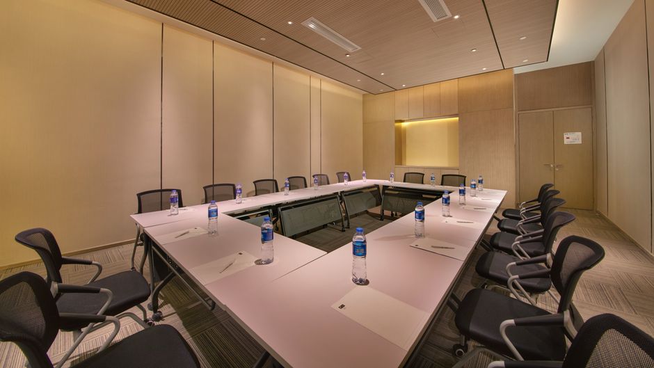Holiday Inn Express East Station Meeting