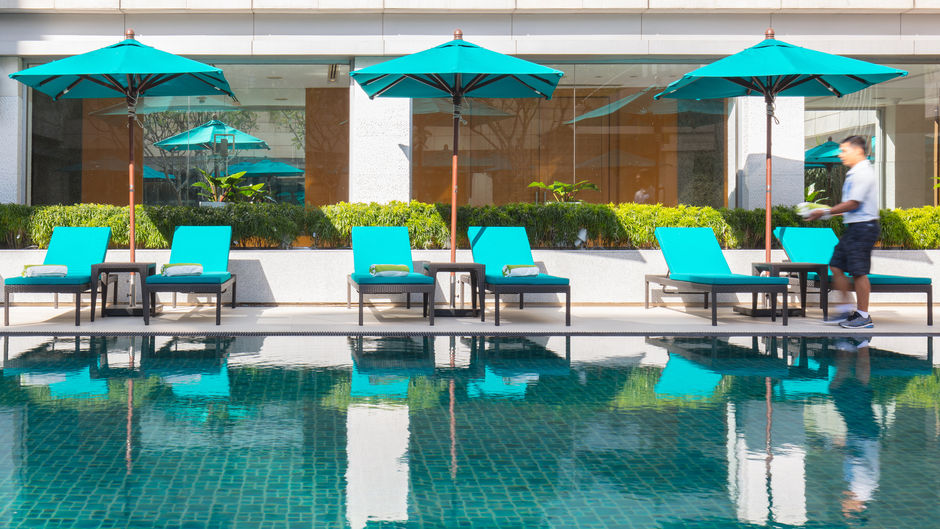 Holiday Inn Bangkok Pool