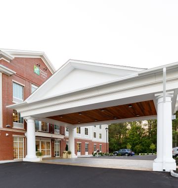 Holiday Inn Express & Suites Sturbridge