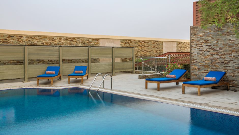 Holiday Inn Jeddah Gateway Pool