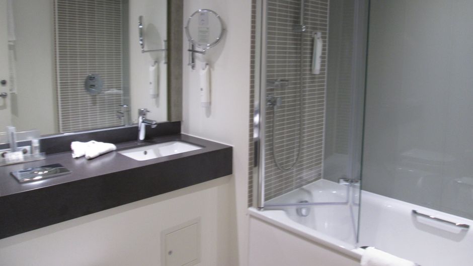 Holiday Inn Slough-Windsor Room