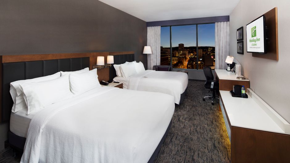 Holiday Inn Hotel/Stes Centre-ville West Room