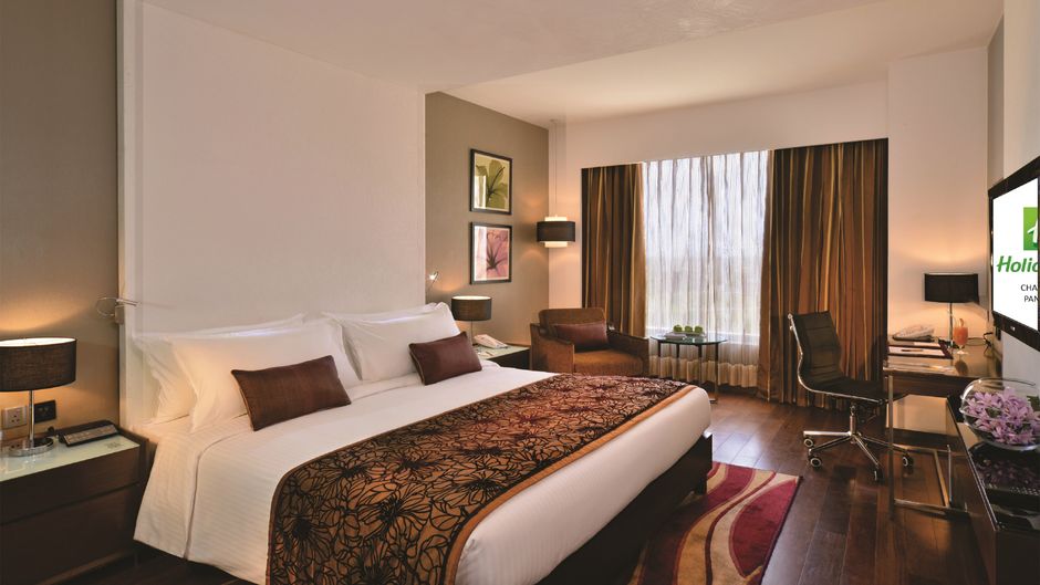 The Aarlis Hotel Panchkula Room
