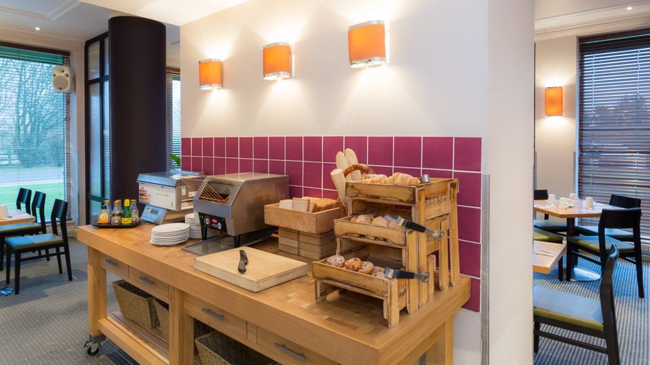 Holiday Inn Cambridge Restaurant