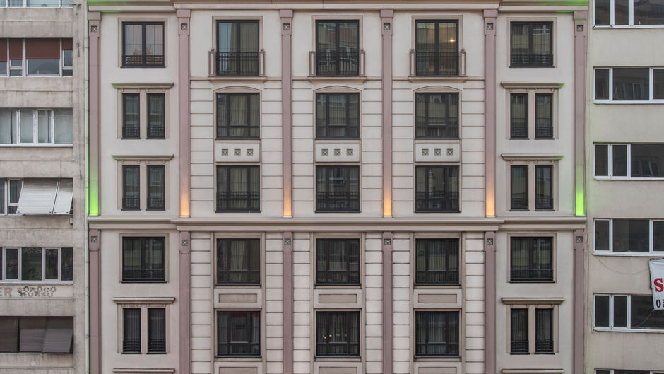 Holiday Inn Istanbul-Sisli Exterior