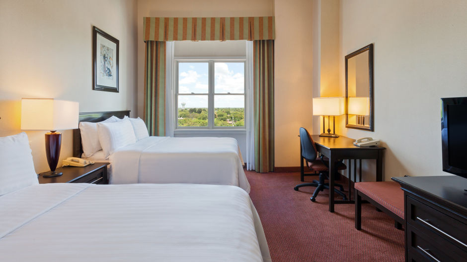 Holiday Inn Matamoros Room