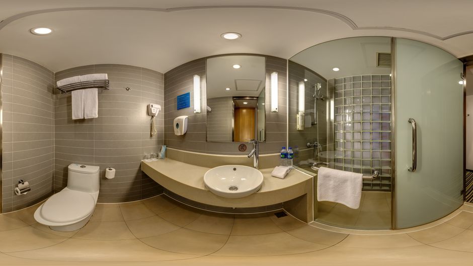 Holiday Inn Express Jinqiao Central Room