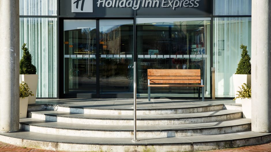 Holiday Inn Express Arnheim Exterior
