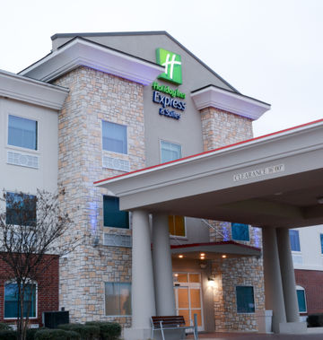 Holiday Inn Express Hotel & Suites
