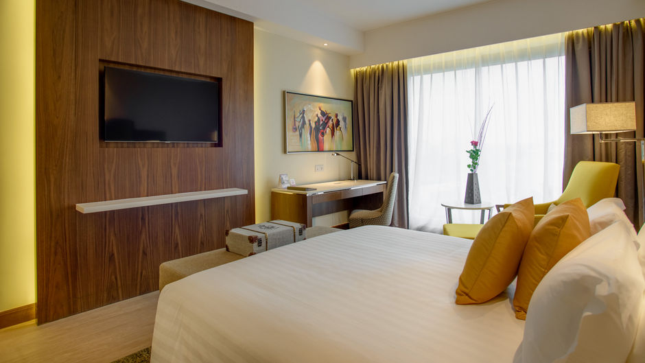 Crowne Plaza Airport Suite