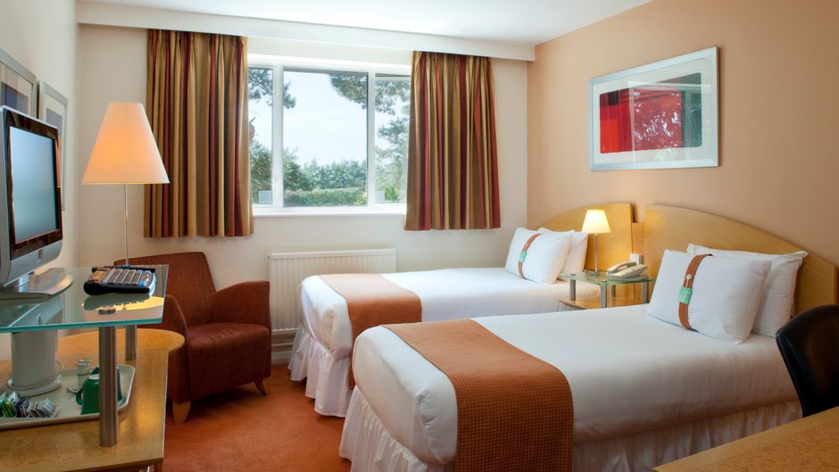 Holiday Inn Ashford North A20 Room