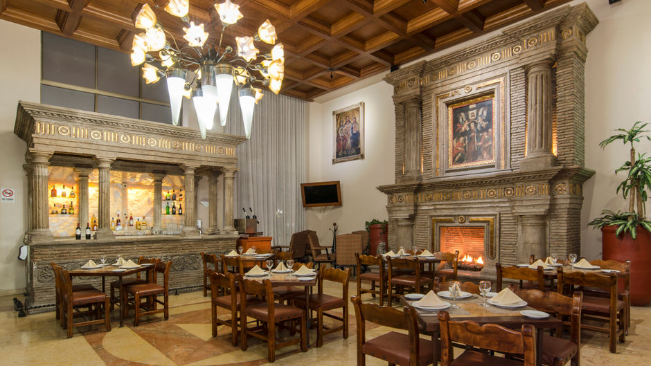 Holiday Inn Hotel & Suites Restaurant