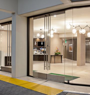 Holiday Inn Hotel Long Beach Airport