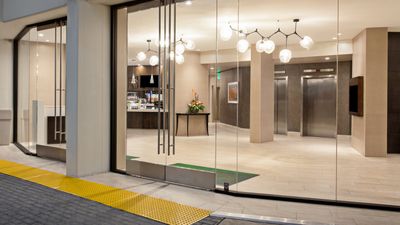 Holiday Inn Hotel Long Beach Airport