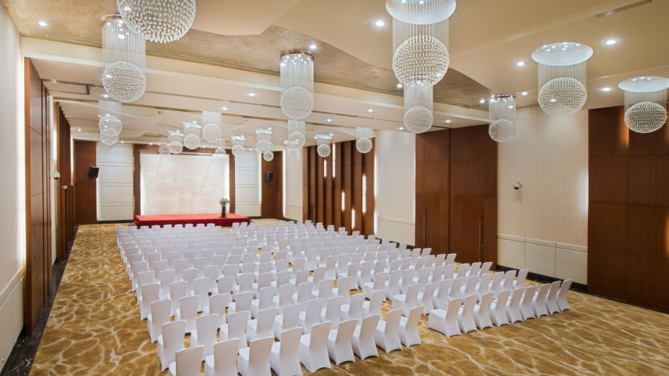 Crowne Plaza Xiayang Lake Ballroom