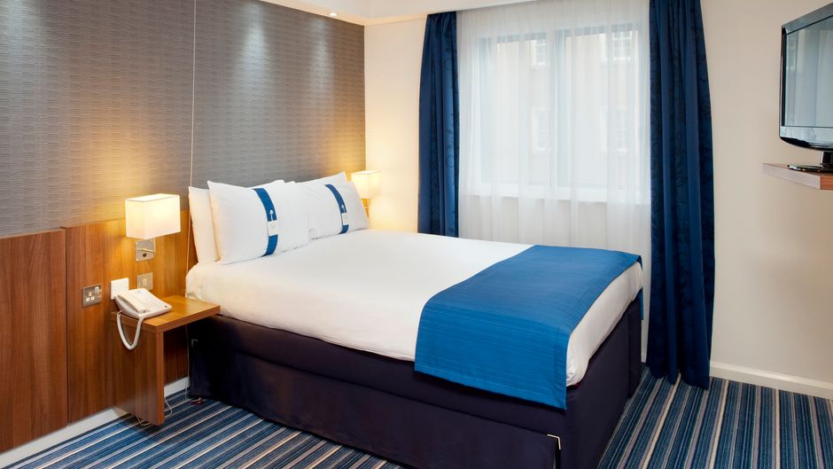 Holiday Inn Express London City Room