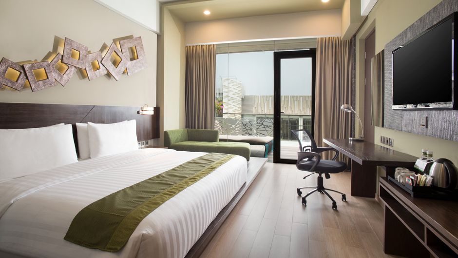 Holiday Inn Cikarang Jababeka Suite