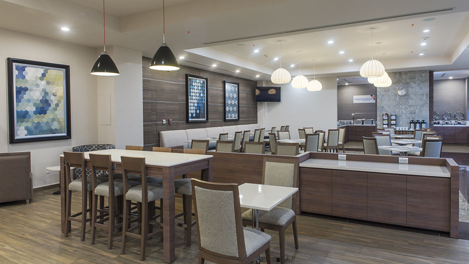 Holiday Inn Express Mexico-Toreo Restaurant