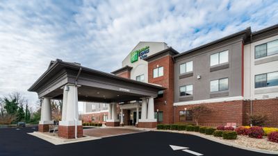 Holiday Inn Express Hotel & Suites