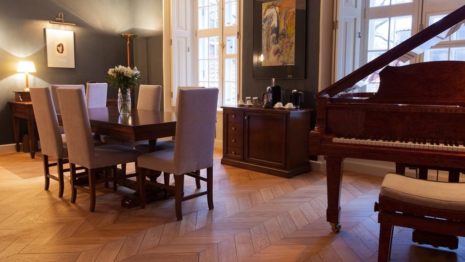 The Three Sisters Hotel Suite