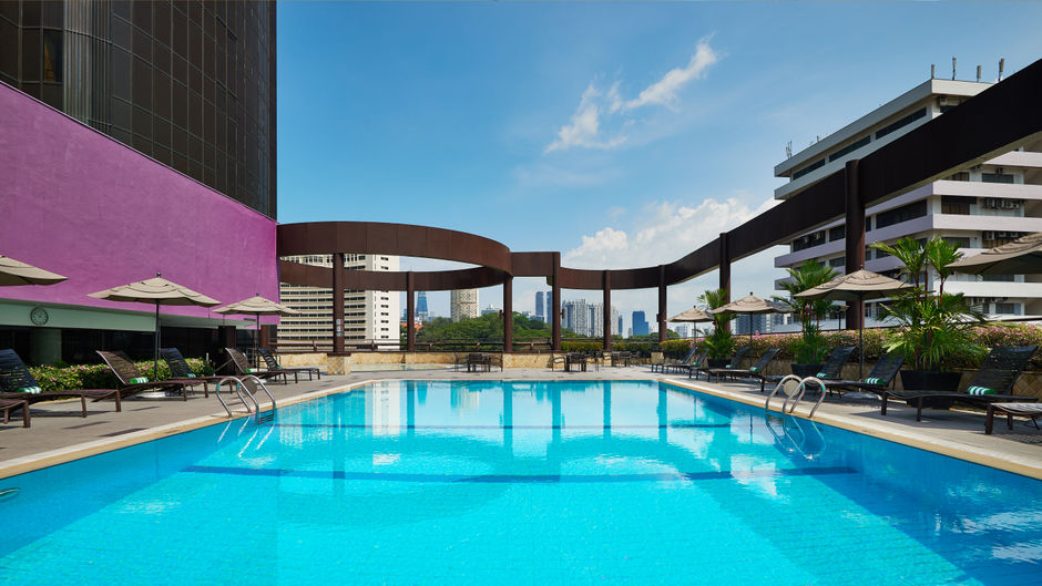 Holiday Inn Singapore Atrium Pool