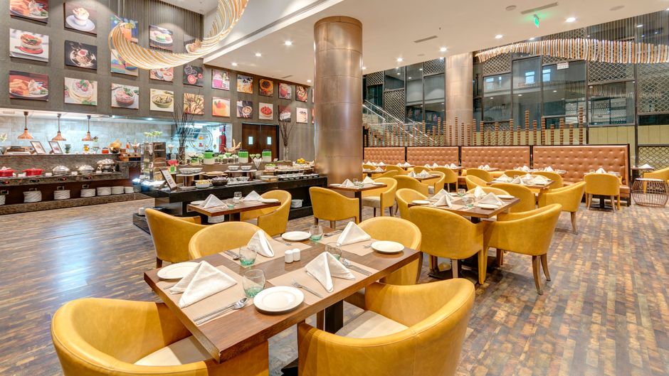 Holiday Inn Kolkata Airport Restaurant