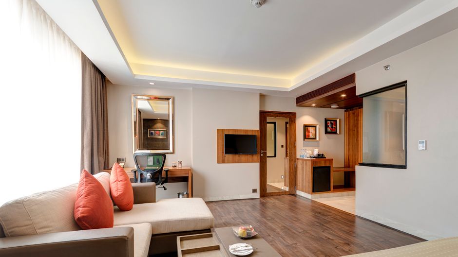 Holiday Inn Kolkata Airport Suite
