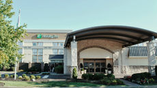 Holiday Inn Cincinnati-Riverfront